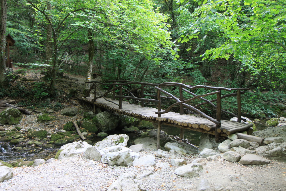 Crimea_Canyon